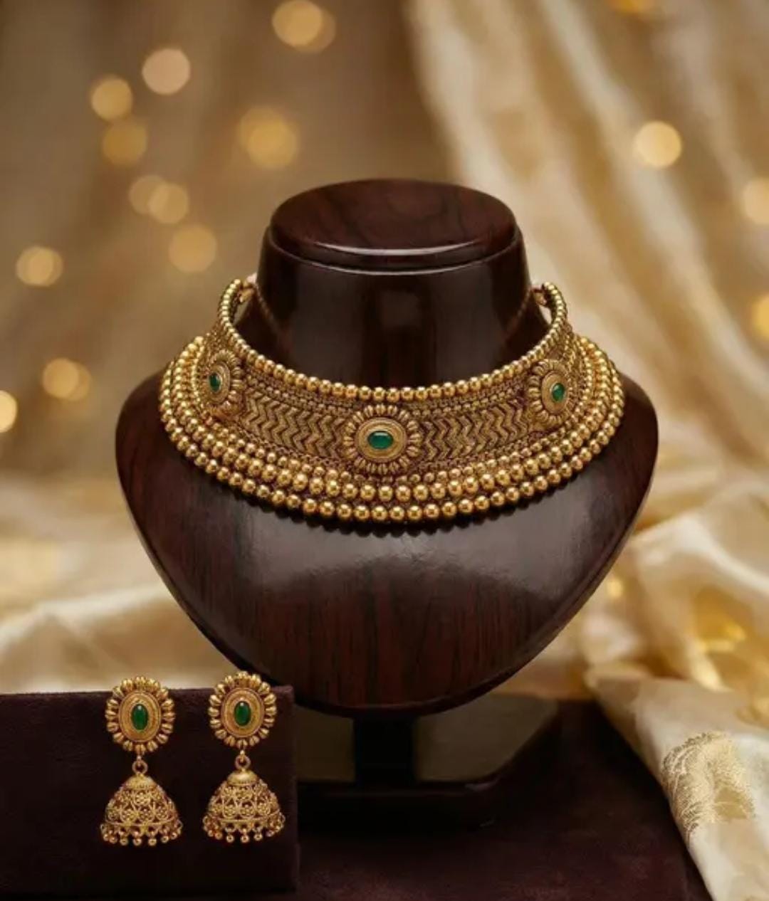 Emerald Royal Heritage Necklace