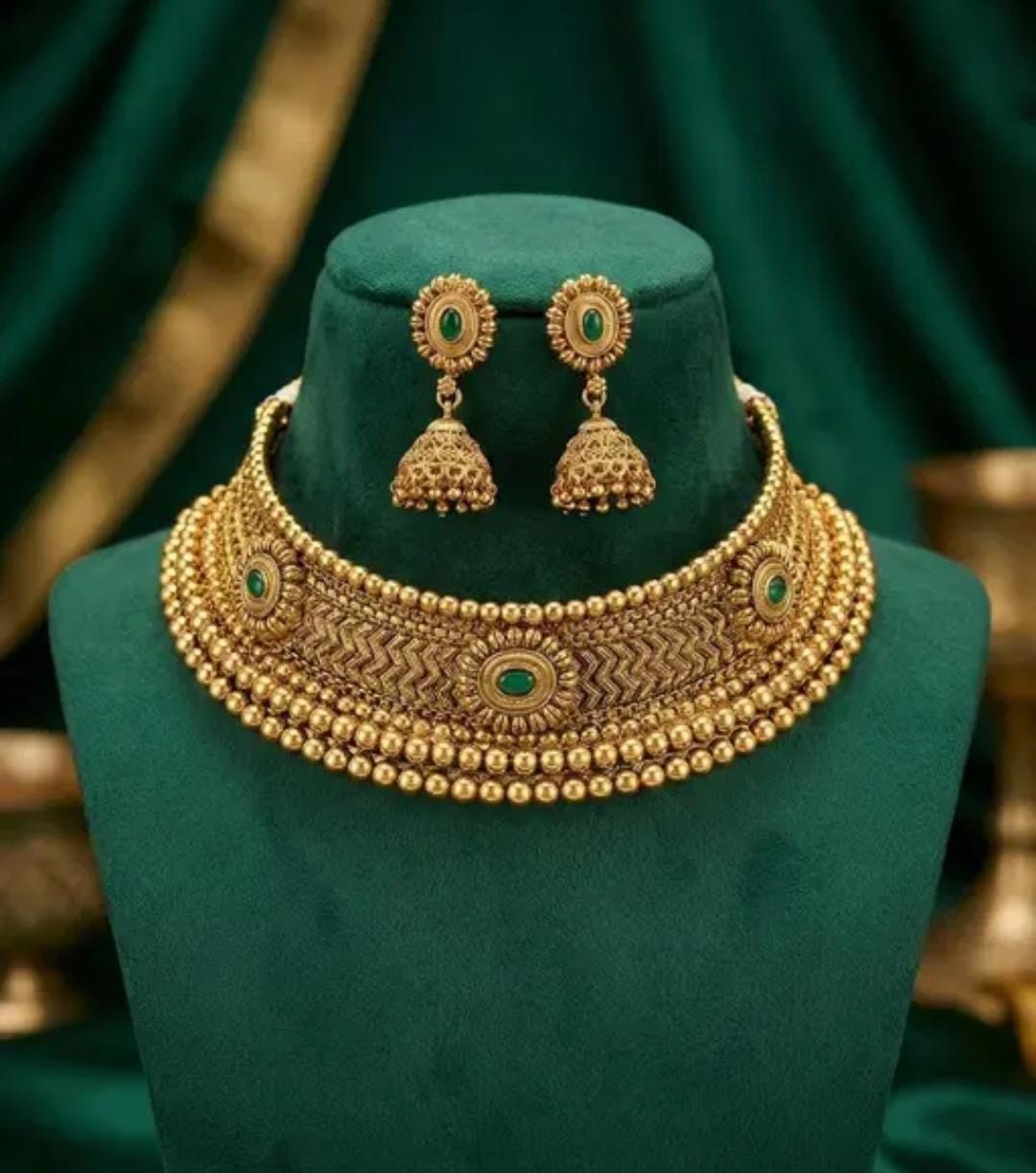 Emerald Royal Heritage Necklace