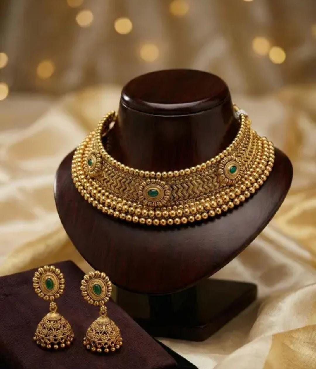 Emerald Royal Heritage Necklace