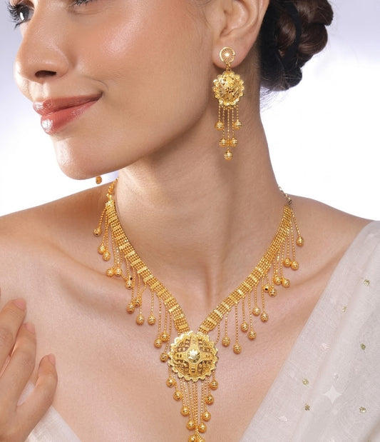Golden Grandeur Filigree Necklace & Earring Set