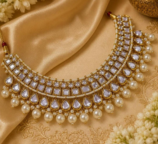 Royal Radiance — The Luxe Pearl Statement Necklace