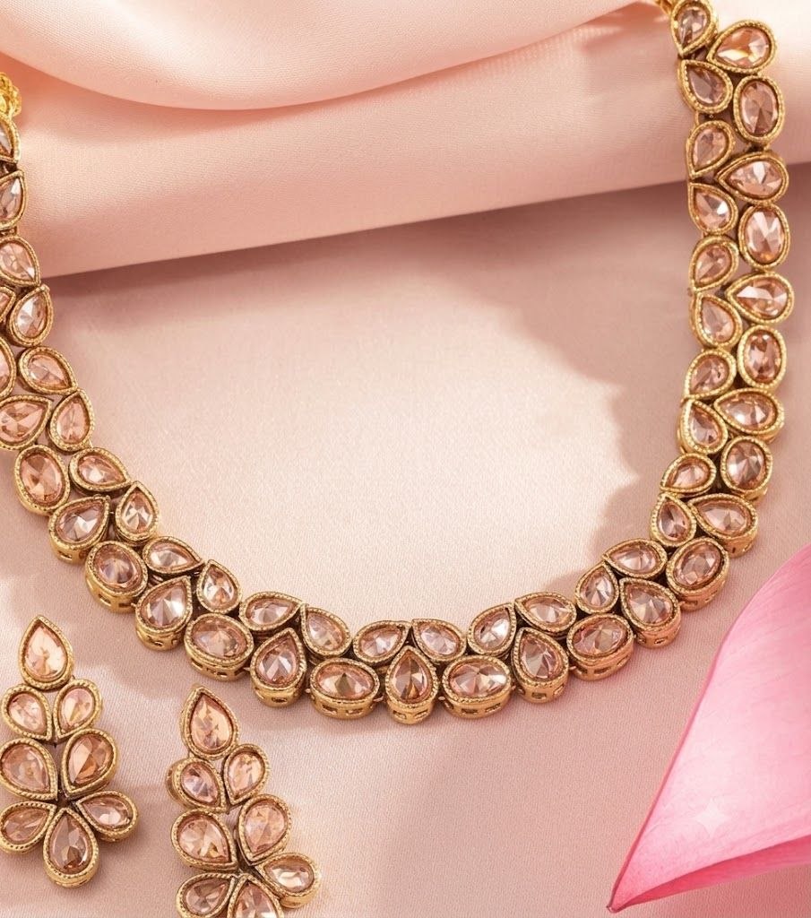 The Golden Glow: Rose-Champagne Kundan Choker Set