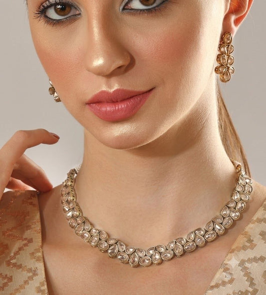 The Golden Glow: Rose-Champagne Kundan Choker Set