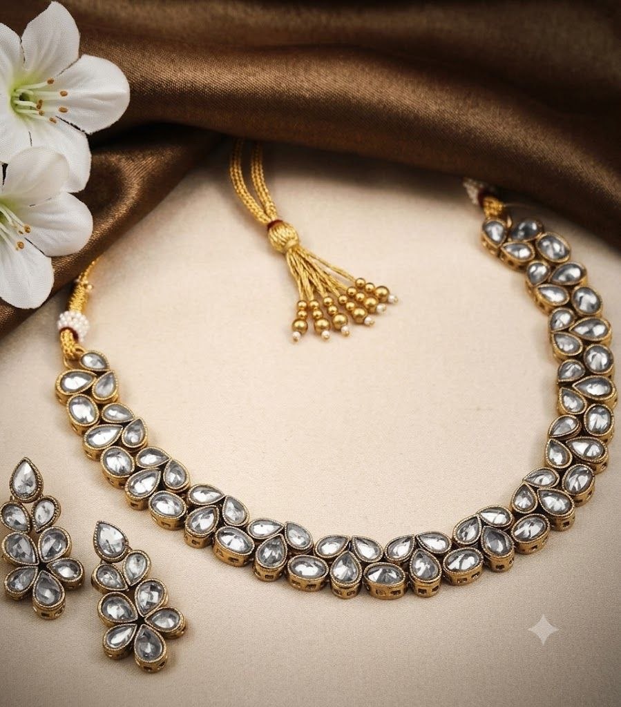 The Golden Glow: Rose-Champagne Kundan Choker Set